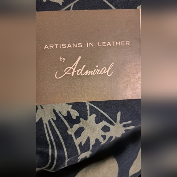 Men's Wallet - Picture 7 of 7